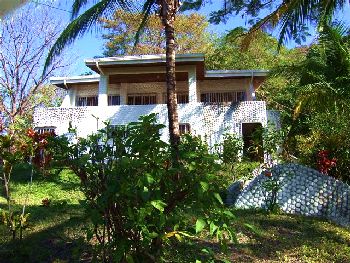 Vue des deux maisons de Samara, Costa Rica