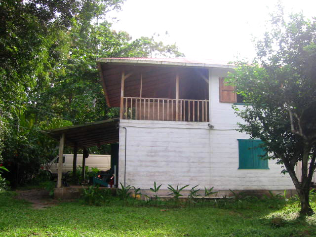 vue aile grande maison