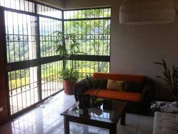 Vue de la maison de Ciudad Colon, Costa Rica
