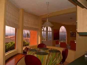 Vue de la maison de Ciudad Colon, Costa Rica