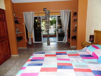 Vue des maisons de Villareal, Costa Rica