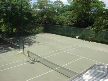 Vue du tennis club de la Golden Coast, Costa Rica